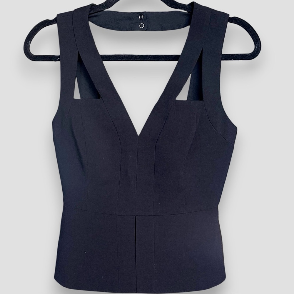 BCBGMAXAZRIA Black Sleeveless | V-Neck Top | Size XS